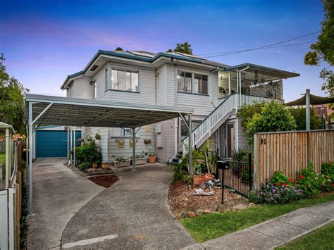 real estate agents zillmere